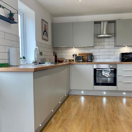 Modern 2 Bed Apartment/Free Parking/Near City/Self-Check In Handsworth Kültér fotó