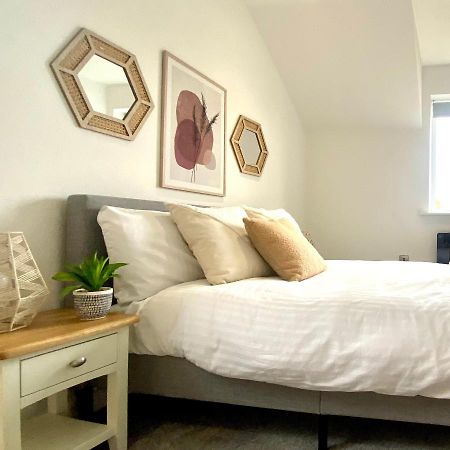 Modern 2 Bed Apartment/Free Parking/Near City/Self-Check In Handsworth Kültér fotó