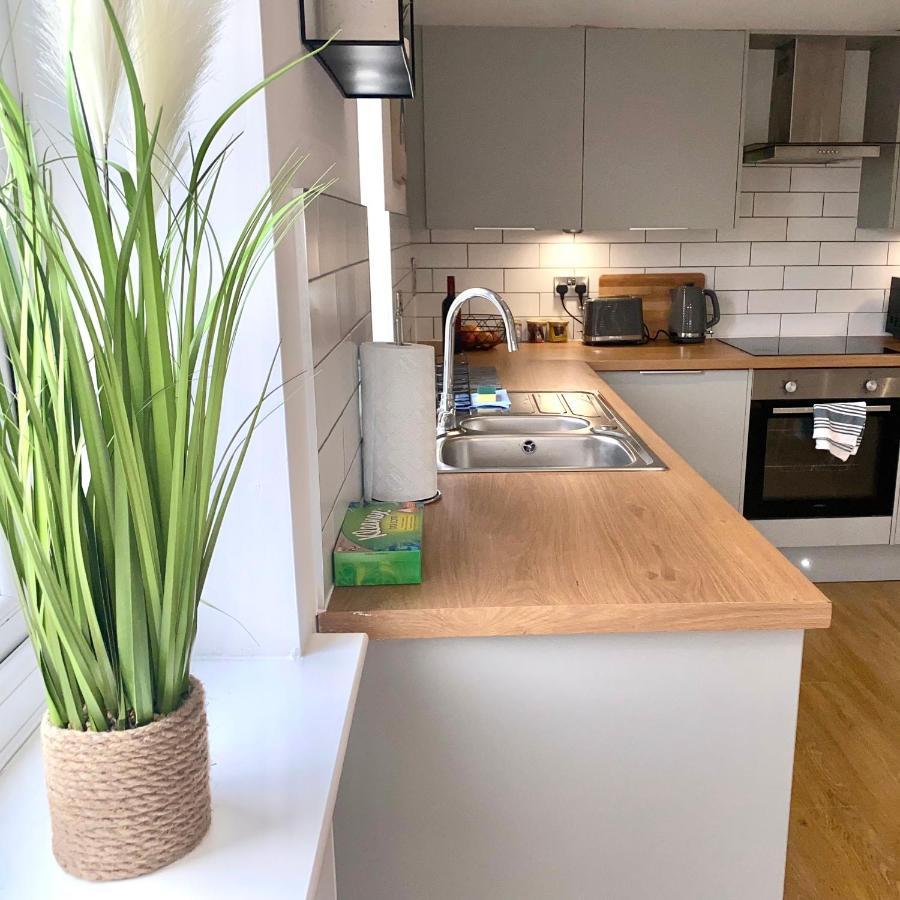 Modern 2 Bed Apartment/Free Parking/Near City/Self-Check In Handsworth Kültér fotó