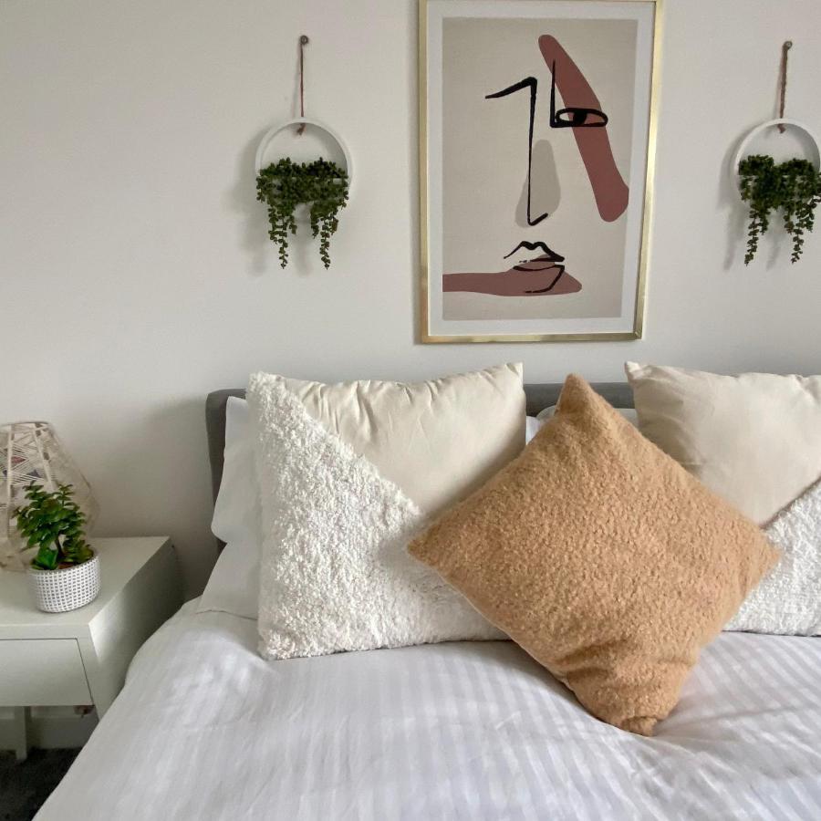 Modern 2 Bed Apartment/Free Parking/Near City/Self-Check In Handsworth Kültér fotó