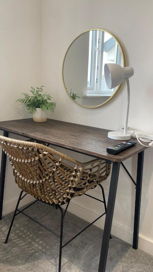 Modern 2 Bed Apartment/Free Parking/Near City/Self-Check In Handsworth Kültér fotó