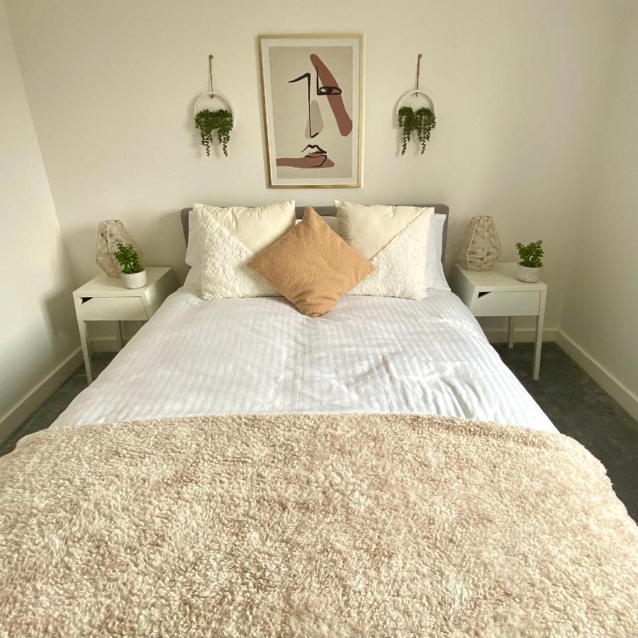 Modern 2 Bed Apartment/Free Parking/Near City/Self-Check In Handsworth Kültér fotó